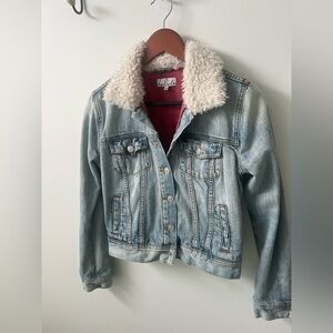 Talula jean jacket with faux fur collar size XS